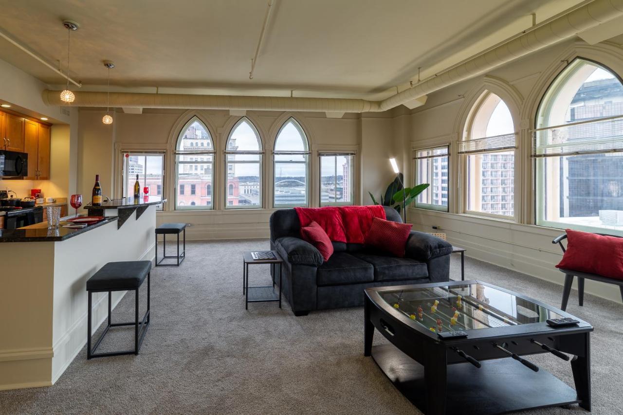 King Bed W/ Panoramic Views Of Dt! Appartement Rochester Buitenkant foto
